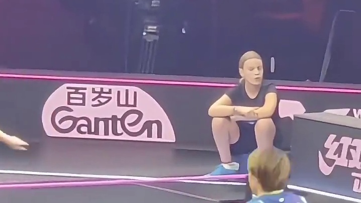 王曼昱4比2战胜王艺迪夺得法兰克福冠军赛女单冠军#王曼昱 #王艺迪