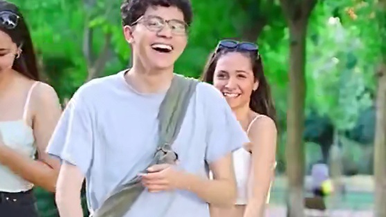 国外街头整蛊恶搞 (916)