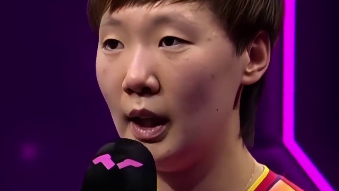 王曼昱：刹那间的一种选择，包括坚决 才能决定最后的结果！ |  |