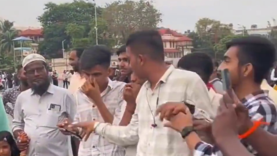 美女在印度旅行的场景老外真会玩 印度 旅游 美女