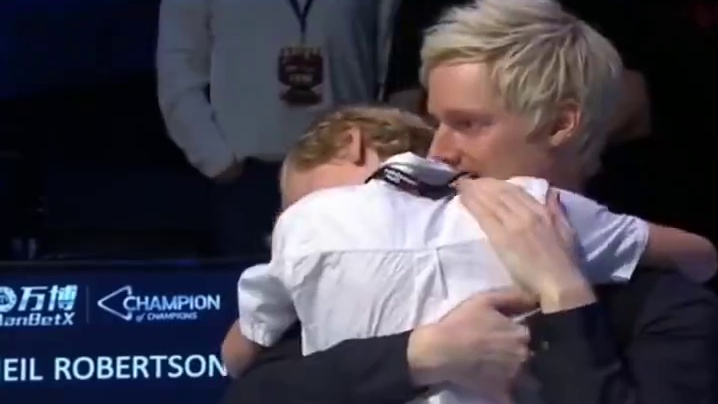 这场决赛太精彩了，双方互飙单杆过百，逆转，被逆转，争黑球，最后罗伯逊绝杀特鲁姆普夺冠