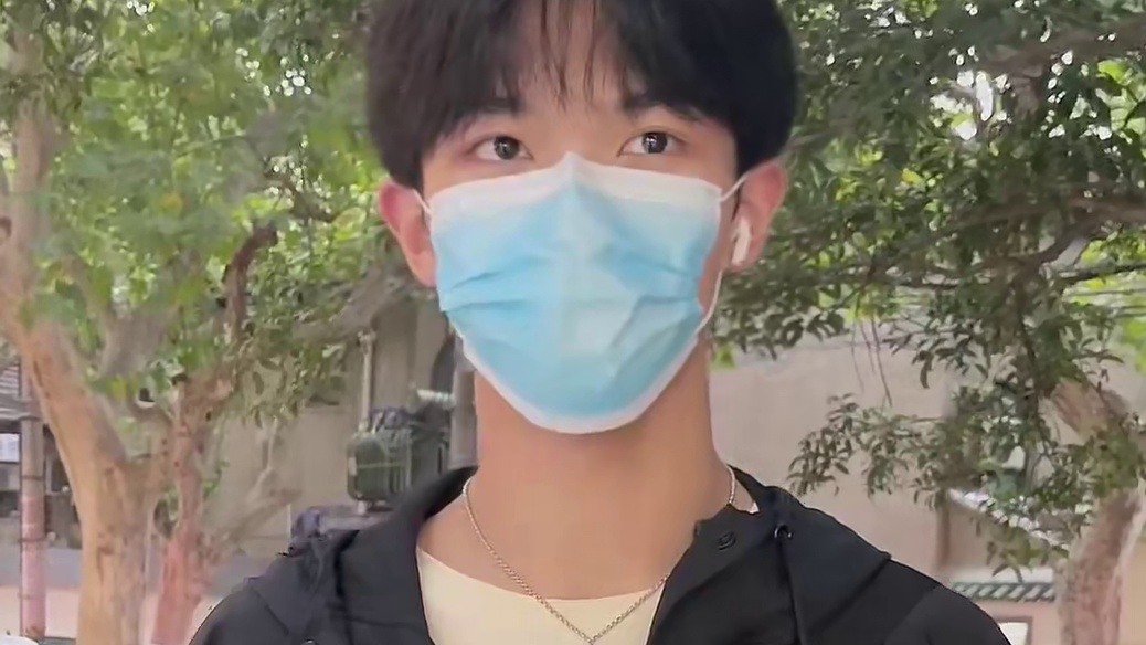 街访15岁192cm帅气男高，还是读书用功的体育委员！