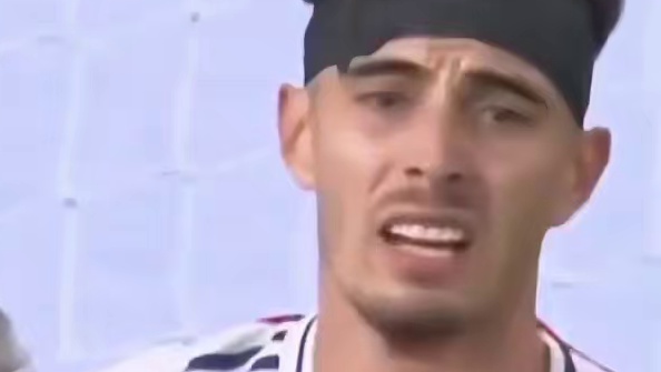 还有机会吗！最后一击推偏球滑门而过，阿尔特塔气到场！