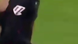 曼联3球大胜狐狸城，范尼霸气挥拳君临梦剧场！