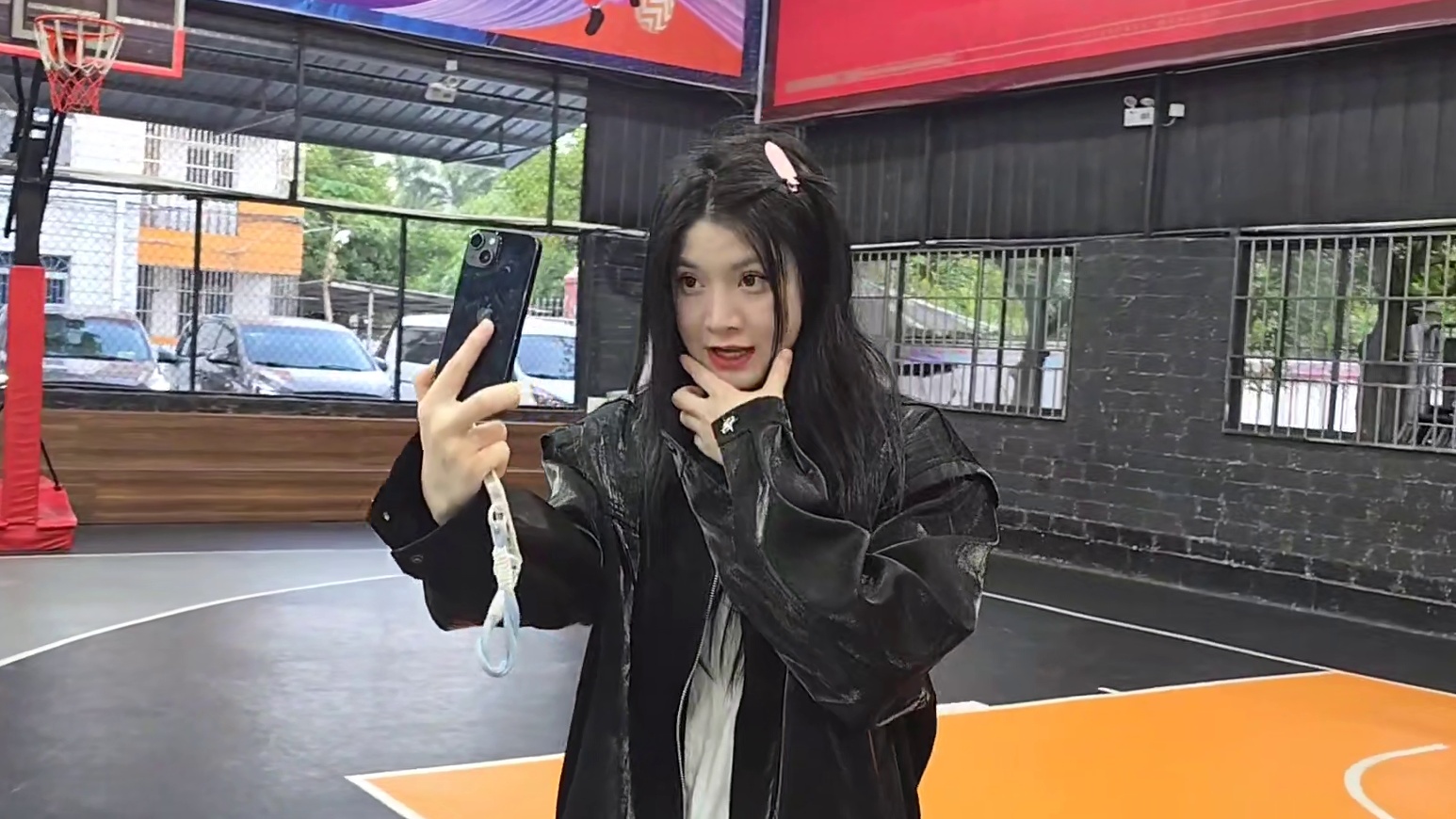 【集梦会长】会长化身合影“工具人”，小粉丝直呼太帅了