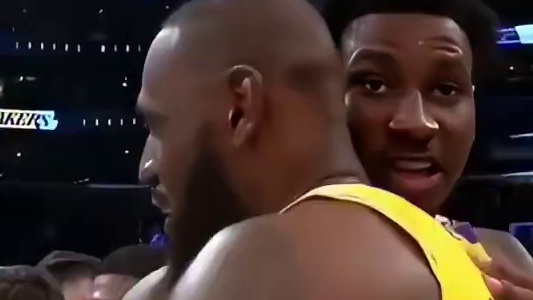 湖人128-123击败灰熊迎来三连胜，詹姆斯35分12板14助攻