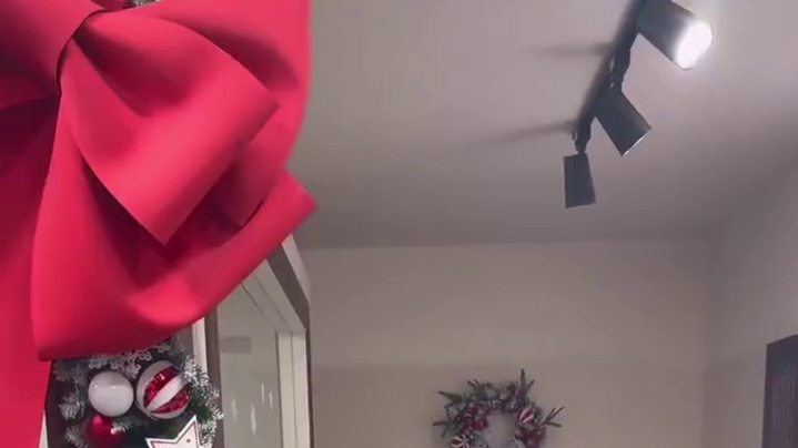 有人说: “甜食有助于多巴胺分泌”使人感到快乐。此时此刻不想听大道理 只想吃点甜的
#云朵舒芙蕾 #