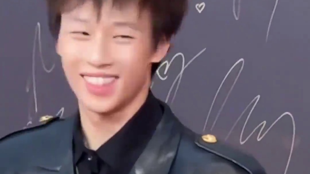 陈梦林高远出席竞燃之夜，果然穿上礼服的他们都是俊男美女！#陈梦 #林高远#看见音乐计划 #配乐有奖