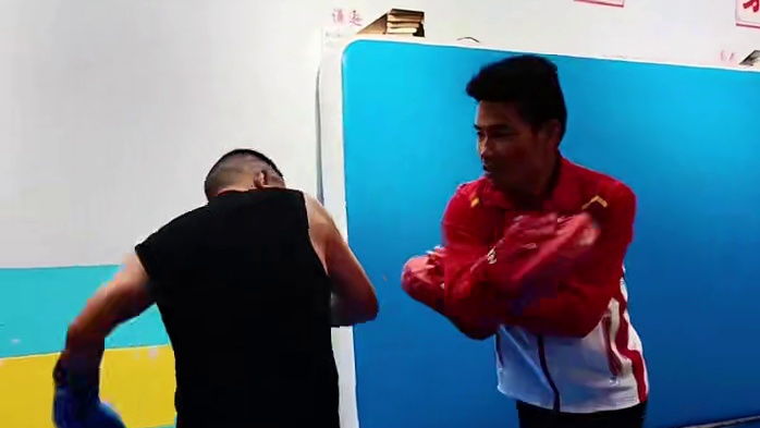 在这个快节奏的时代里，每个人肯定都会有各种各样的压力，搏击作为一种最直接的“解压”运动，自然成为了越