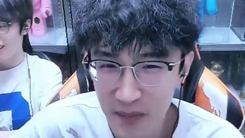 我蔡哥单纯的像张白纸 #逆水寒手游 #我浮夸真的要强 #逆水寒全民制作人