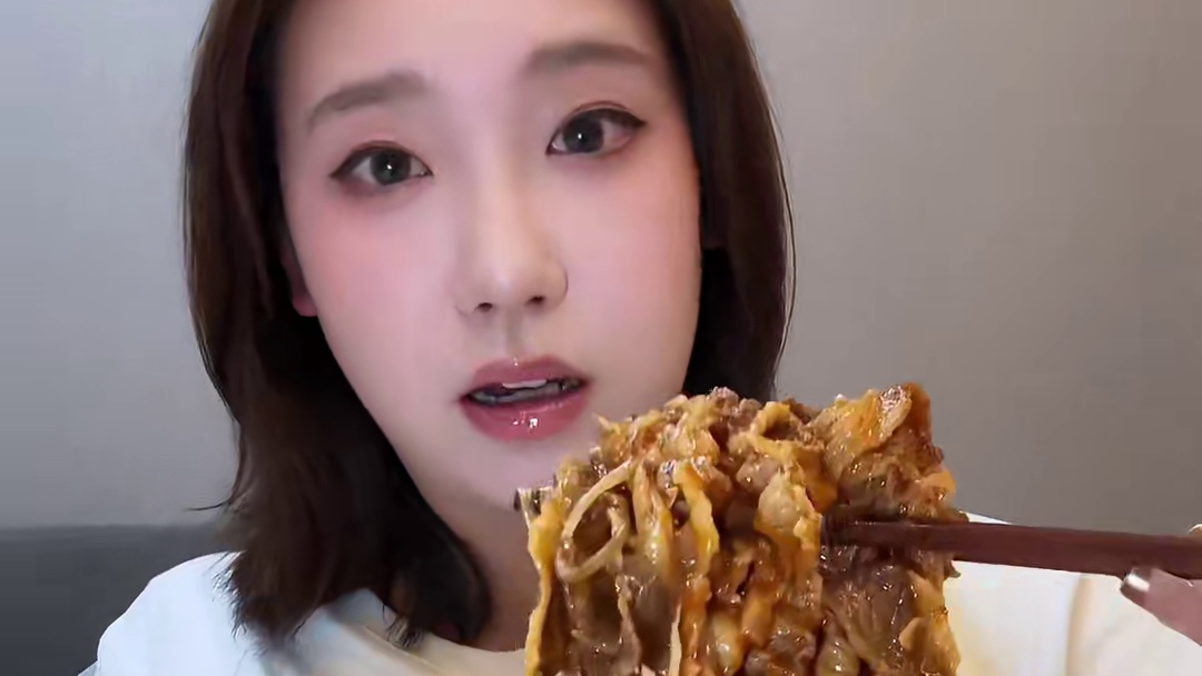 宅家吃韩国爆辣牛胸肉炖鸡外卖！！#韩国 #韩国美食 #外卖 #辣炖鸡