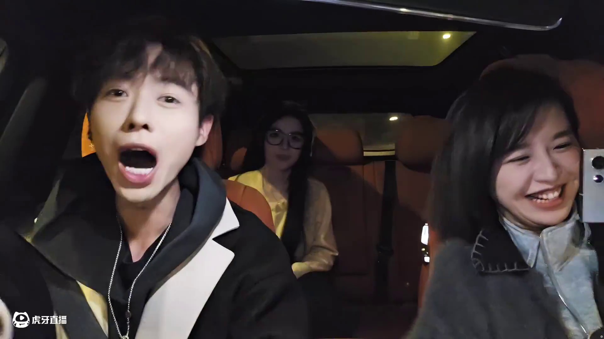 酷哥与童哥没开播？那我就是王啊！