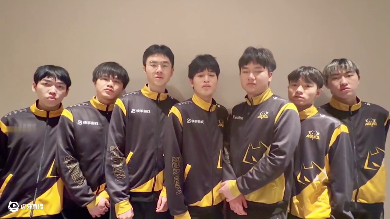 #狼队飞车 #qq飞车手游官方赛事 
11月30日，我们西安见，加油！