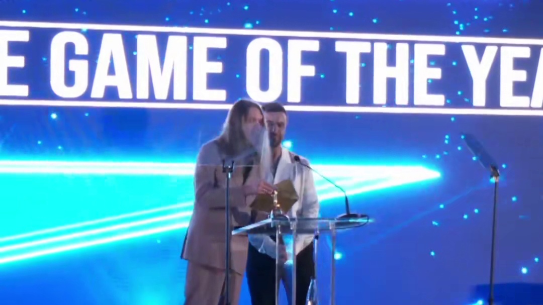 见证历史：黑神话悟空拿下金摇杆年度游戏！游戏更新年底到来！ #黑神话悟空 #还得是主机大作