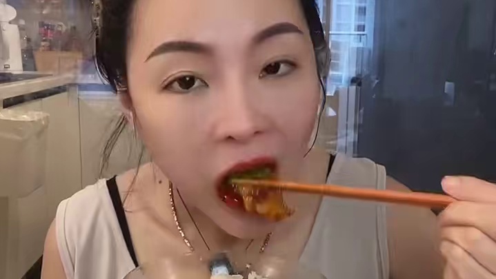 1点直播❤️❤️❤️#哪些美食可以拯救没有食欲的日子 #谁懂这个视频对吃货的杀伤力 #吃不下饭没胃口