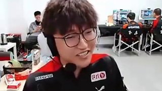 軒染連敗質(zhì)問大帥為啥針對(duì)他，再去找Cat求安慰#成都AG超玩會(huì)軒染 #成都AG超玩會(huì)大帥 #成都AG