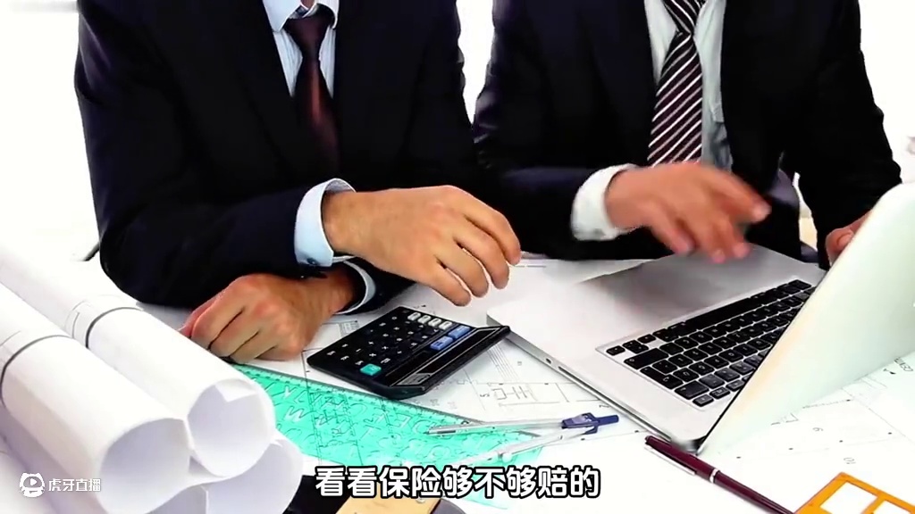 劳斯莱斯撞上天价奥迪#劳斯莱斯 #奥迪