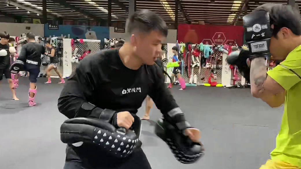 #白鲨格斗 许磊 备战12月11日武林风八人赛！