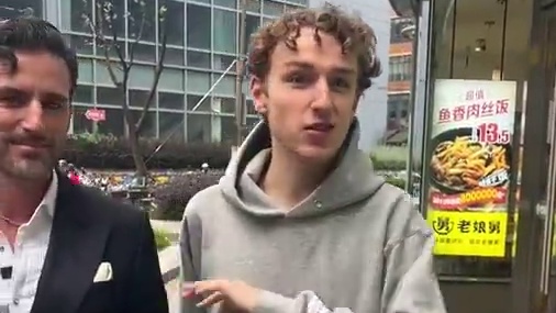 来上海啦！我的荷兰小老弟带我吃一家“年纪很大”的宝藏本帮菜#银联#乐品上海#不可错过的上海美食 #本