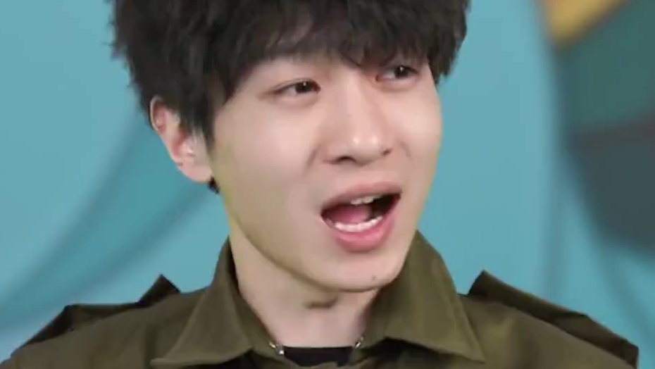 谁是肠岛最强头盔？#周星星 #香肠派对