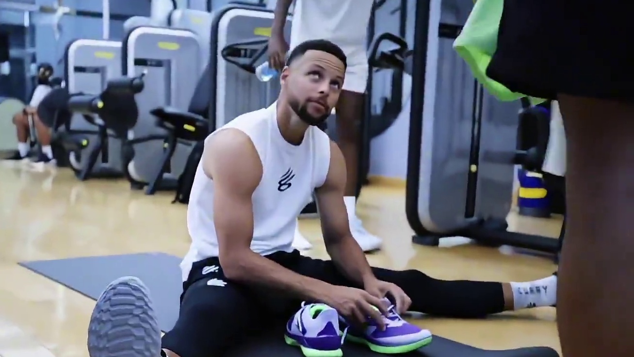 “拯救大兵库里失败！勇士惨遭马刺17分大逆转，全场3投0中一分未得的波杰姆斯基该被交易吗？”#库里 