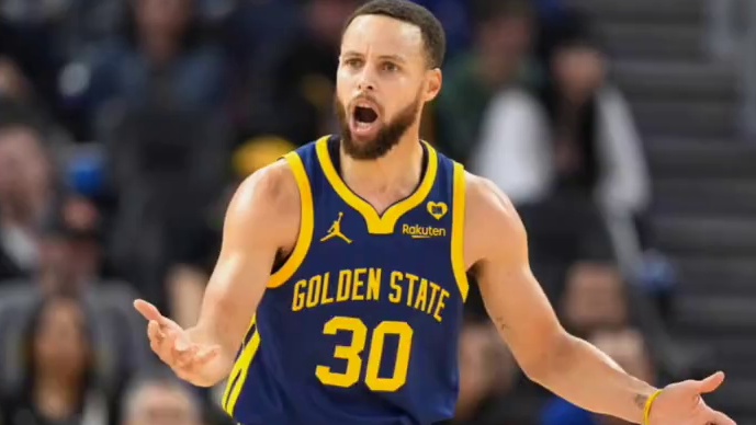 湖勇都是下半场崩了啊#nba最新战况  #詹姆斯 #库里 #安东尼戴维斯 #尼古拉约基奇