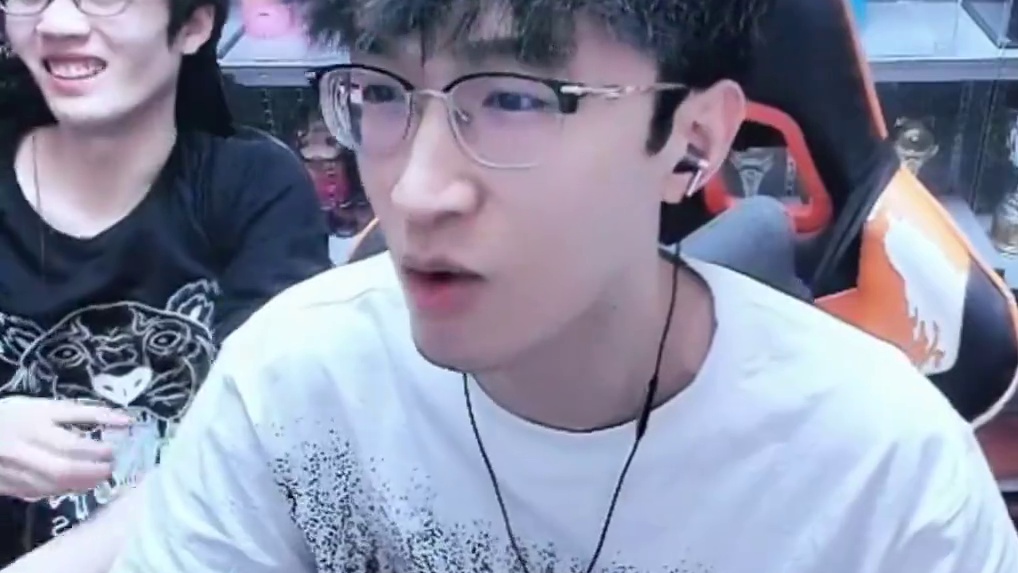 这游戏全是骗子！ 