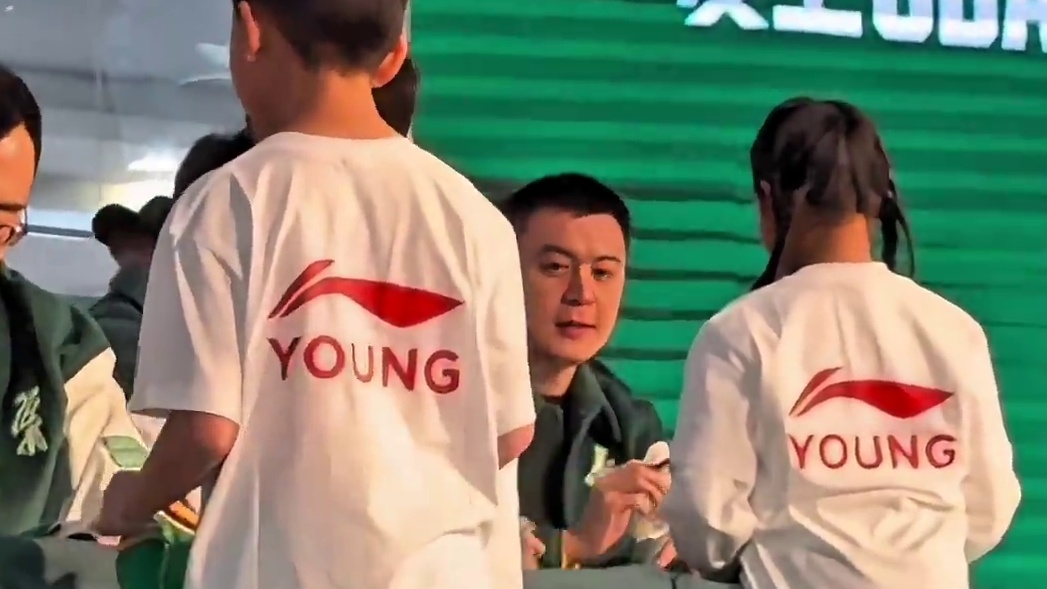 这是杨导第一次被忽视吧哈哈 #看见音乐计划#配乐有奖 #辽宁男篮 #杨鸣