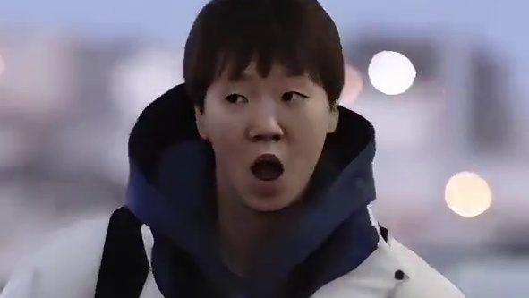 结束总决赛的国乒一早回国，取得好成绩的王楚钦心情不错！#王楚钦 #孙颖莎