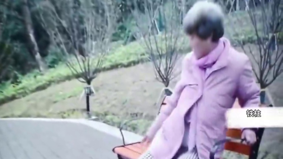 记者:奶，给我往死告#搞笑 #看一遍笑一遍 #重庆天天630