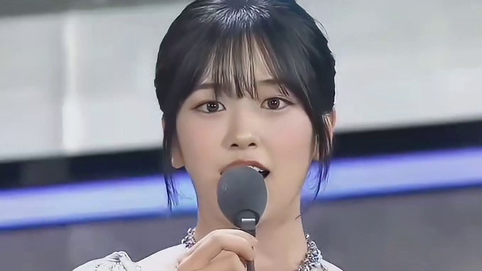 一生追求拿奖杯的女人