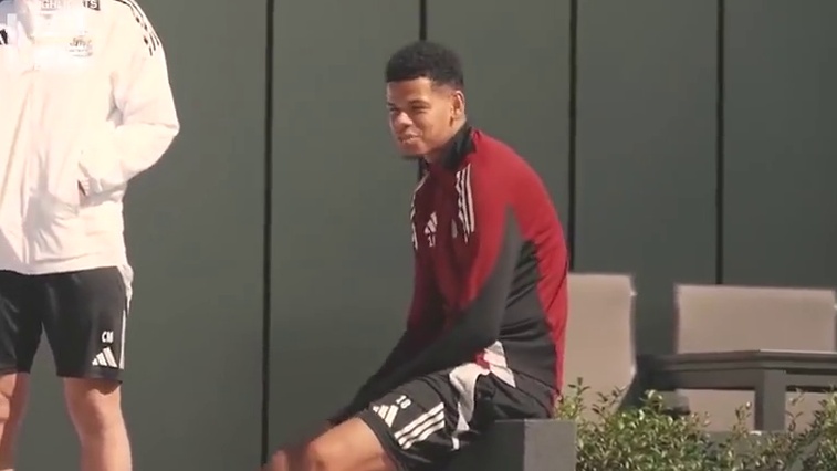 踢职业足球要靠走后门？ 这种说法是否成立？ #足球的魅力 #足球 #中超