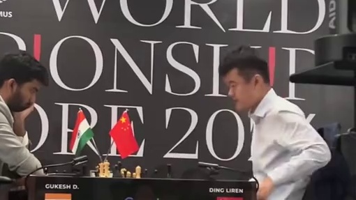 中国棋王丁立人在2024年国际棋联世界冠军赛第一轮力挫古克什！
由谷歌赞助的2024年国际象棋世界冠