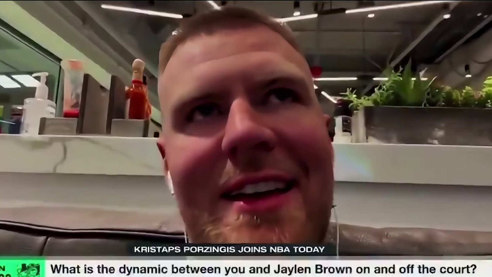 波神：杰伦布朗是我兄弟，我俩场上场下都很合得来