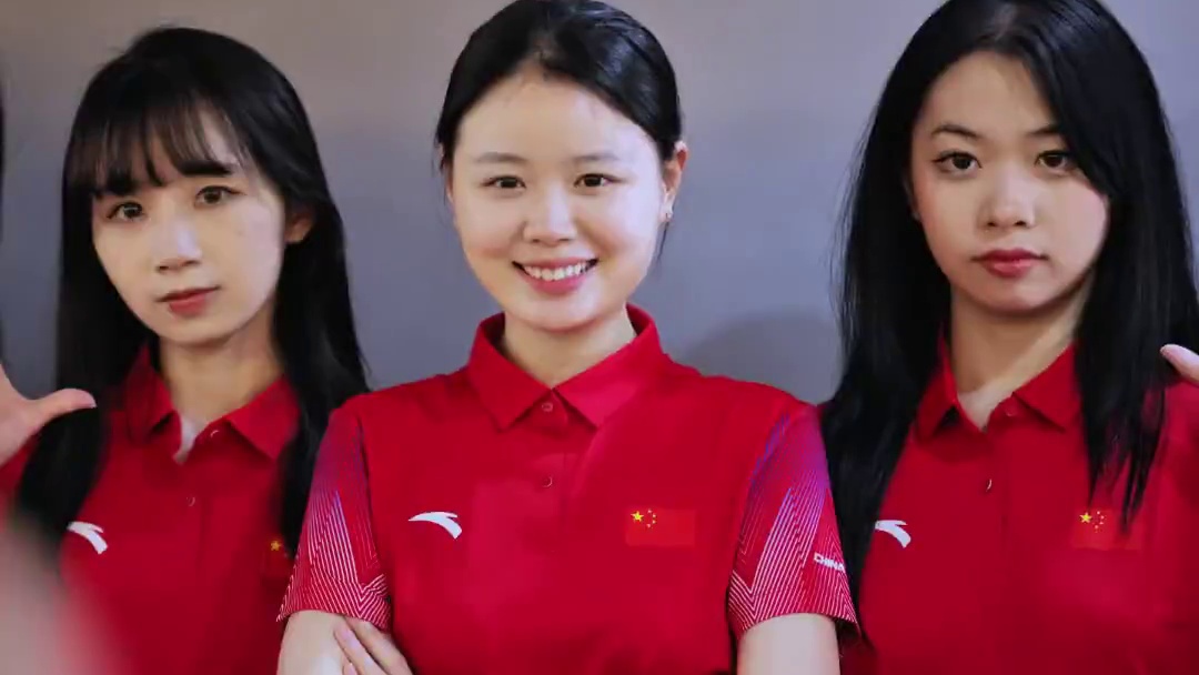 中国代表队定妆照花絮来了~一睹中国姑娘们的风采。#决胜巅峰女子电竞 #中国女子电竞代表队首次为国出征