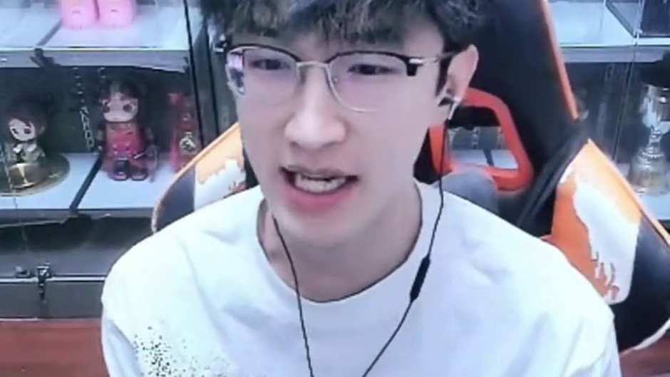 已经16年的老游戏，他想陪你到天荒地老！ 