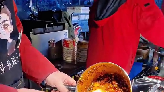 发掘石家庄街头美食红薯饼小摊已有28年，有好吃的小摊记得告诉我#街边小吃 #红薯饼