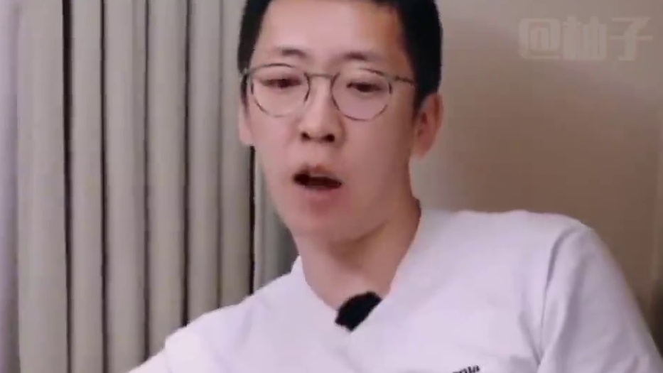 #李行亮 #留几手 谈小孩的教育问题，留几手感觉是“丧偶”式教育，李行亮是分担，父亲对小孩教育来说是