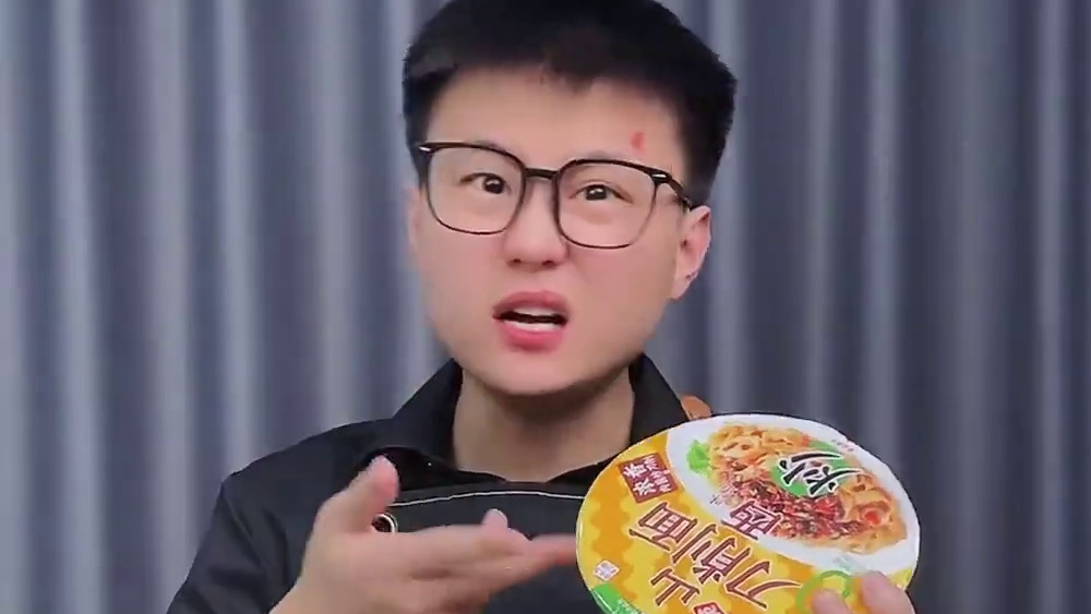 这样的刀削面你爱了吗？ #山西刀削面 #测评 #试吃 #速食测评 #网红美食