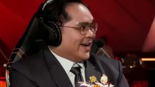 比赛胜利后该怎么做？美国BTK战队MobaZane永远是情绪表达的王者！#决胜巅峰全球电竞 #决胜巅