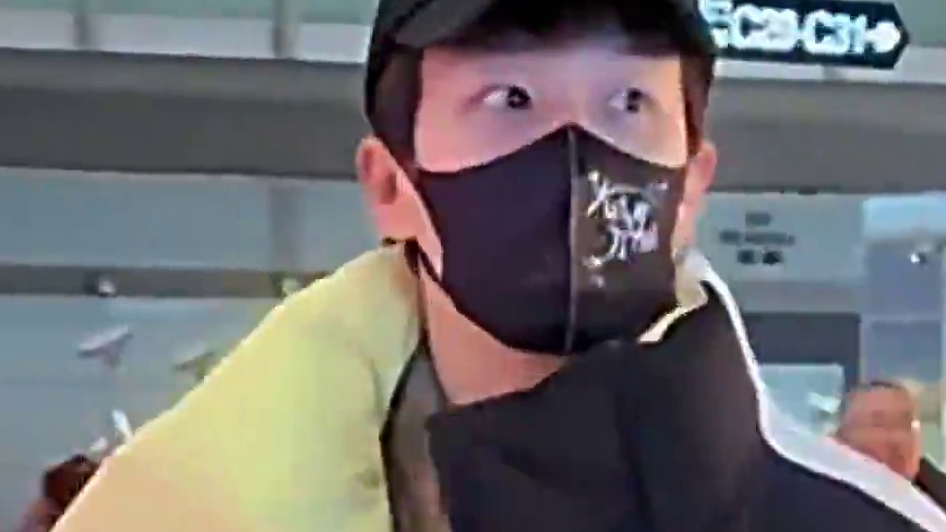 国乒出征成都，混团期待卫冕，国乒队员衣品简直太好了#孙颖莎