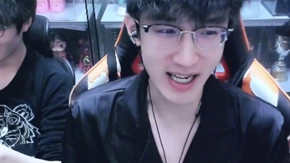 大橘子到底是不是人啊？ 