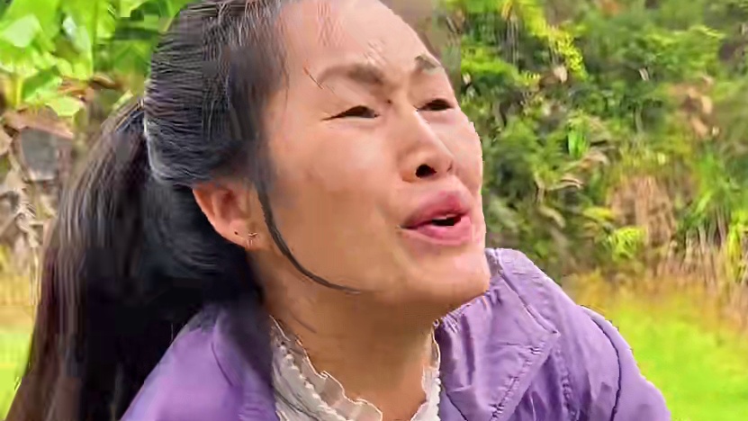 小敏吓一跳以为是怪物，没想到是一条大鲶鱼 #农村美食 #乡村味道 #农村生活 #我在乡村做美食 #我