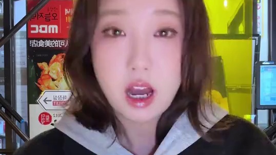 韩国毛蚶拌饭！！满满贝壳的刀切面超鲜#韩国 #韩国美食 #毛蚶拌饭 #嗦面