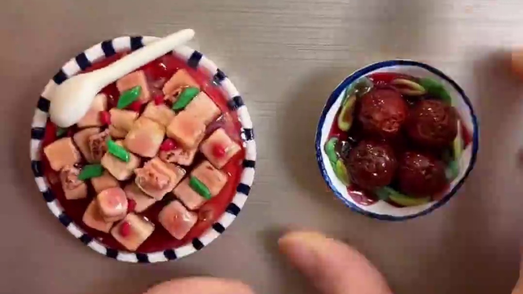 快看！这人又用粉笔给粉丝做家乡美食啦！！ #粉笔 #冰箱贴 #冰箱贴diy #手工 #烤鸭