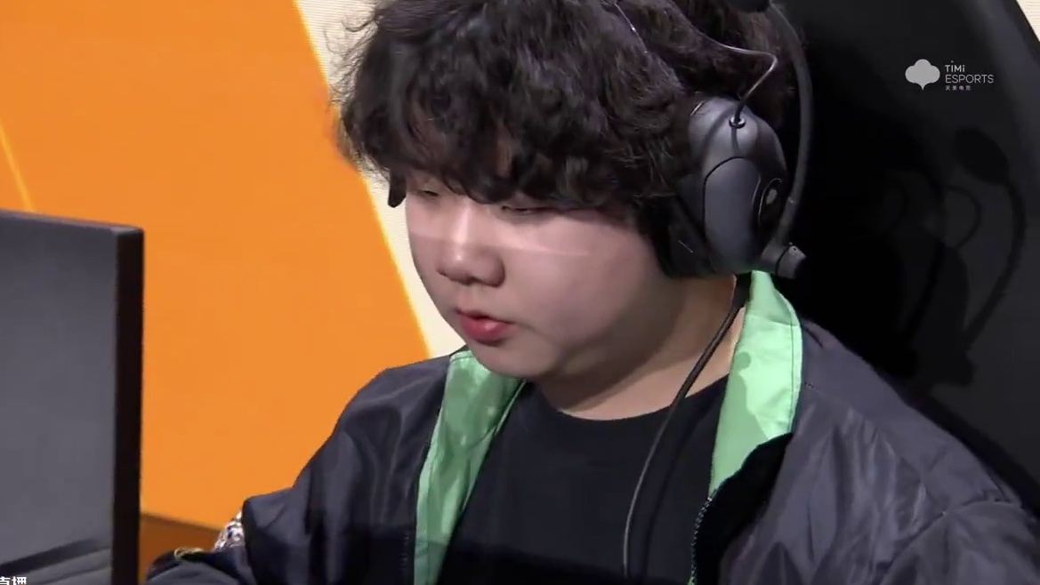 我们是冠军 连续4冠车王冠军，恭喜张云彬，太强了。#qq飞车 #我们是冠军 #连续4冠车王 #张云彬