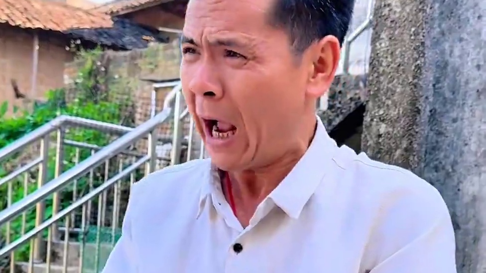 大哥丢掉的鸭下巴，我捡回去让小敏做椒盐鸭下巴 #农村美食 #乡村味道 #农村生活 #美食 #乡村美食