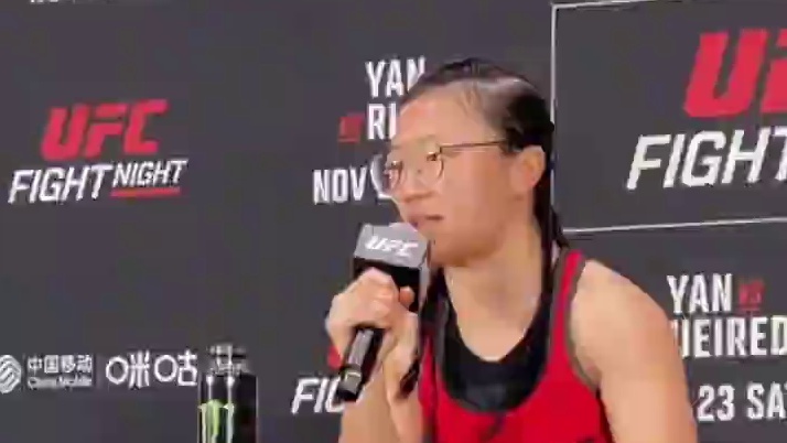 谈到小花伤势，石医生有点哽咽 谈到小花伤势，石医生有点哽咽#石铭 #ufc #mma #张伟丽 