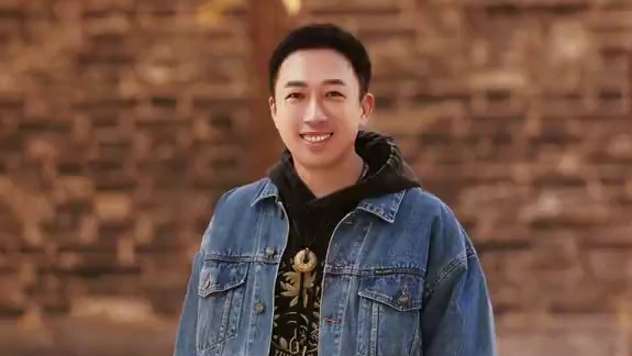 #于正 对演员是否用配音好灵活变通啊，从说“演贝”到夸赞