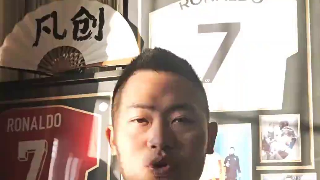 滕哈格走到哪儿我就跟到哪儿 球迷说得真对  #国足加油